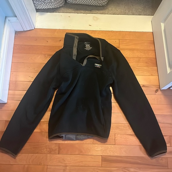 L.L bean sweater - Picture 1 of 3